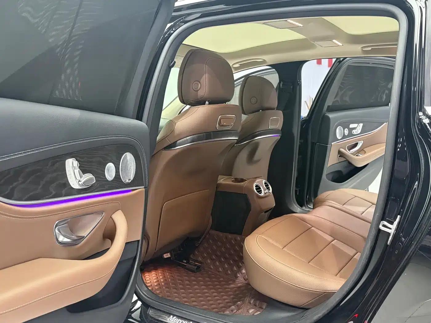 Mercedes-Benz E-Class 2019 E 300 L Sport Luxury — миниатюра 11