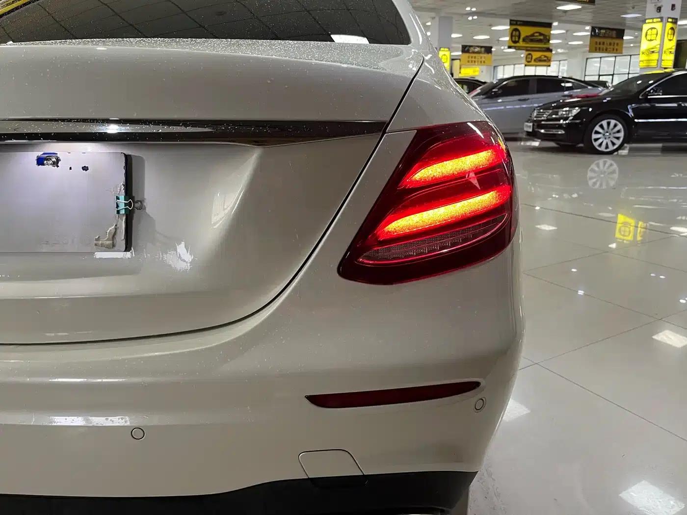 Mercedes-Benz E-Class 2020 E 300 L Sport Style — миниатюра 23