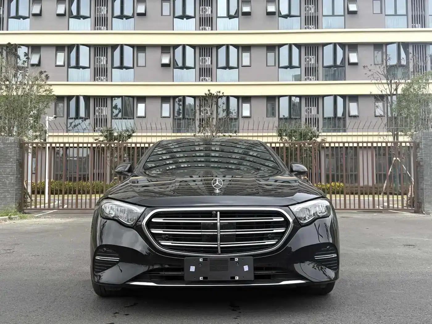 2025 Mercedes-Benz E-Class E 300 L Luxury — миниатюра 2