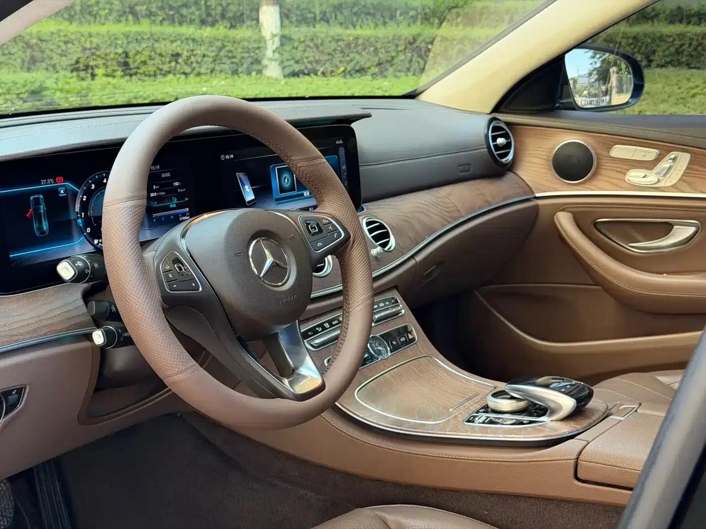 Mercedes-Benz E-Class 2018 E 300 L Fashion Edition — миниатюра 4