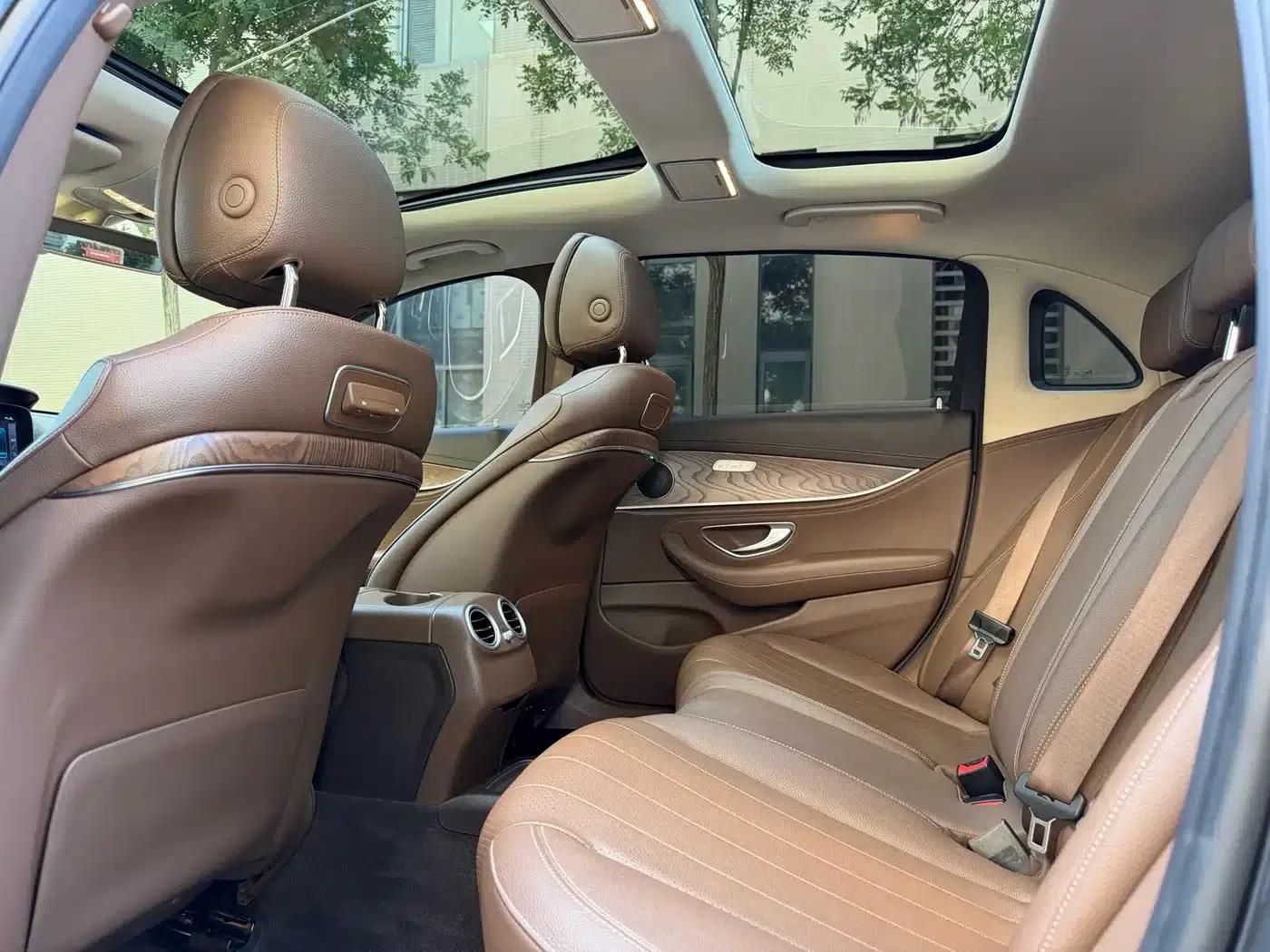 Mercedes-Benz E-Class 2018 E 300 L Fashion Edition — миниатюра 5