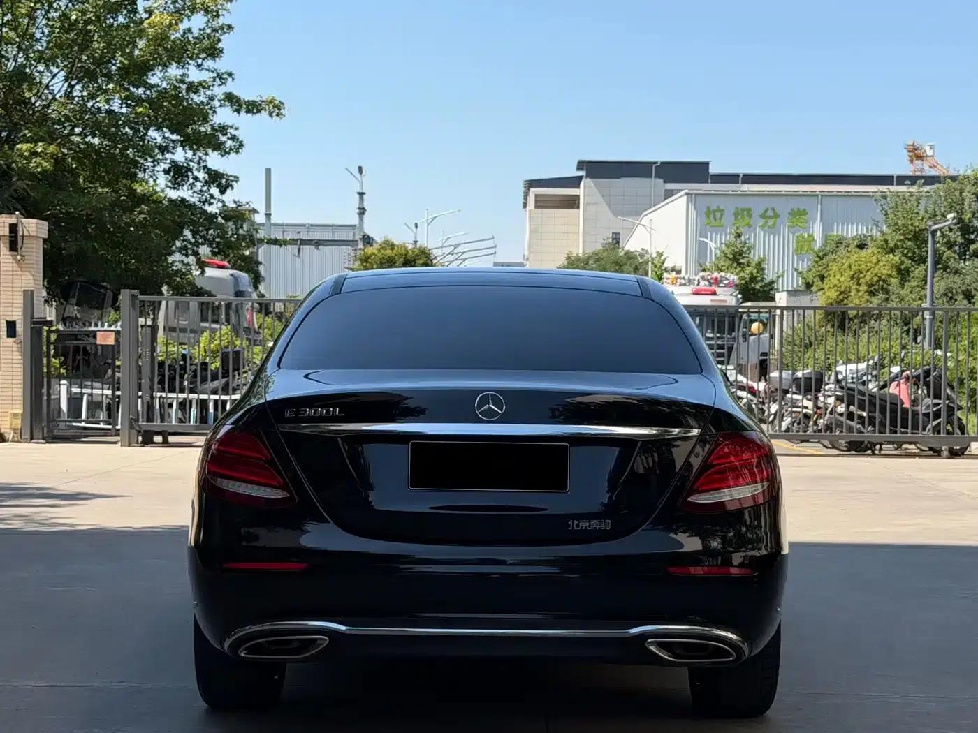Mercedes-Benz E-Class 2018 E 300 L Fashion Edition — миниатюра 8