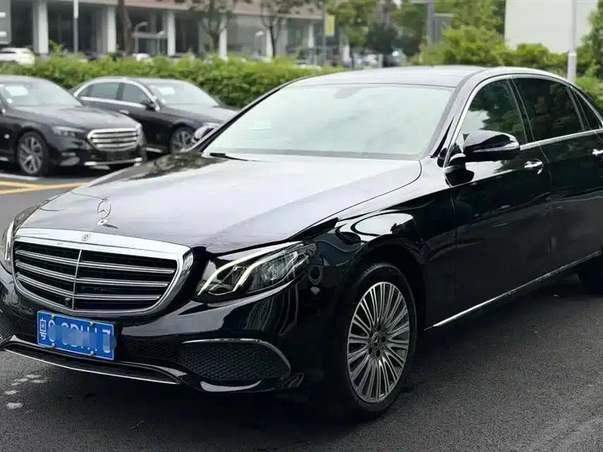 Mercedes-Benz E-Class 2020 E 300 L Fashion Edition — миниатюра 1