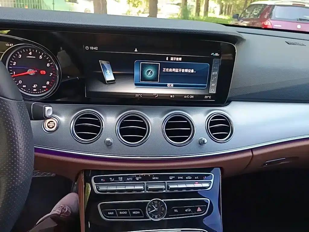 2017 Mercedes-Benz E-Class E 200 Sport 4MATIC — миниатюра 13