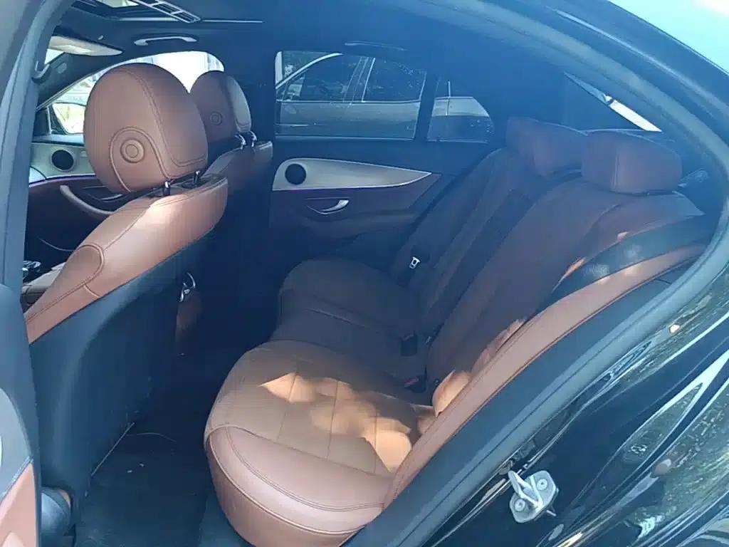 2017 Mercedes-Benz E-Class E 200 Sport 4MATIC — миниатюра 17