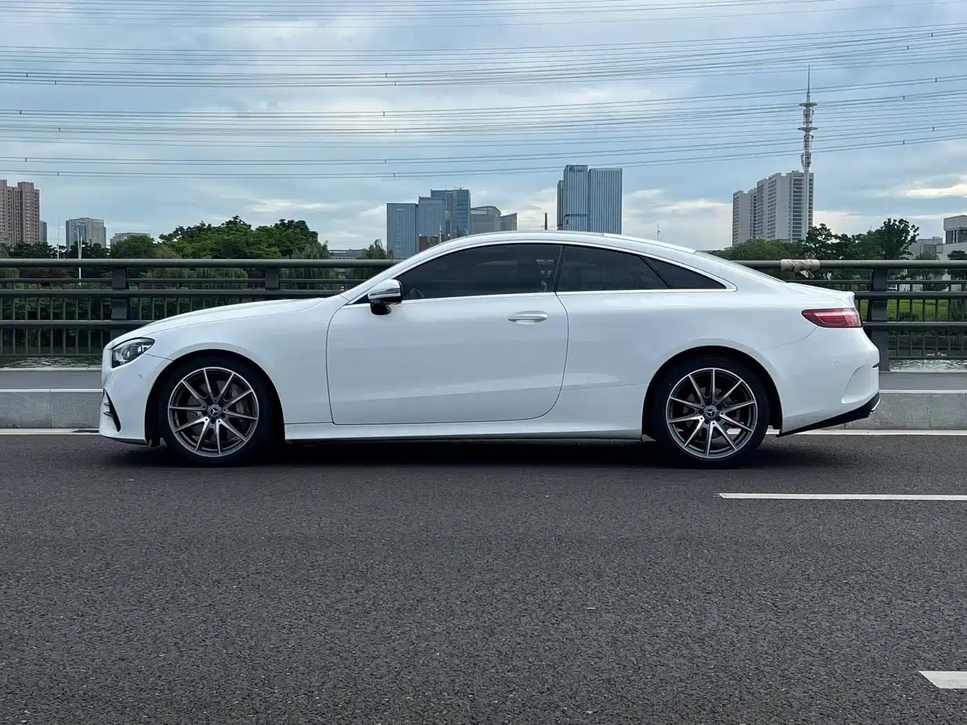 Imported Mercedes-Benz E-Class 2021 E 300 Coupe — миниатюра 8