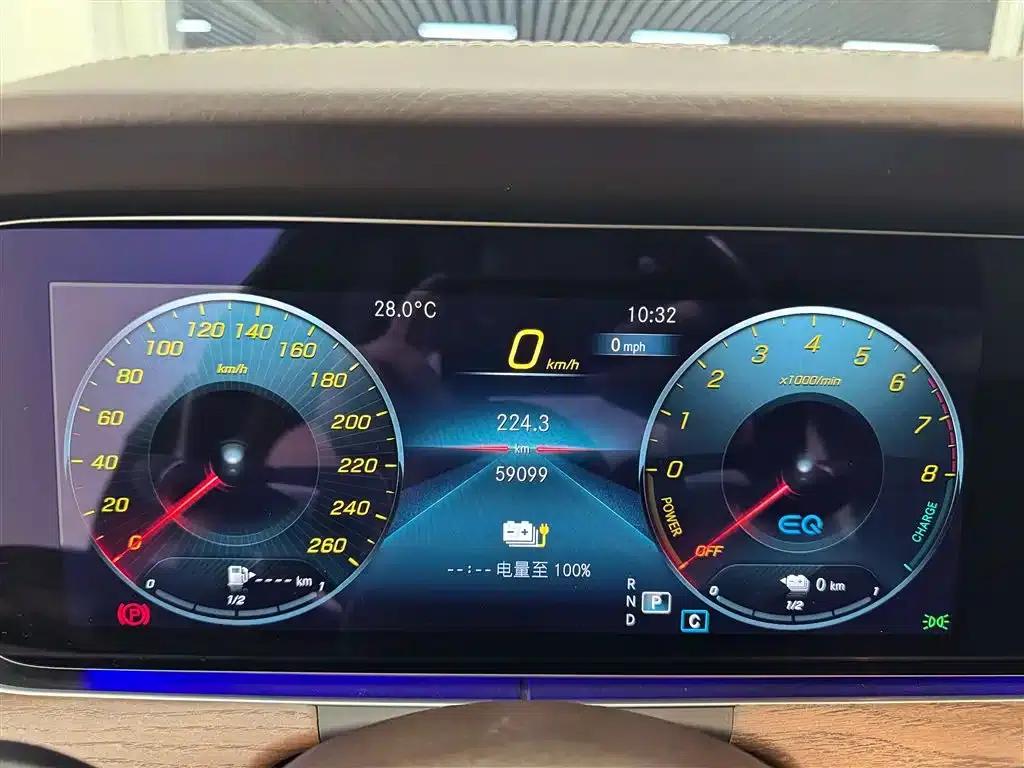 Mercedes-Benz E-Class PHEV 2022 Facelift E 350 e L Plug-in Hybrid Sedan — миниатюра 8