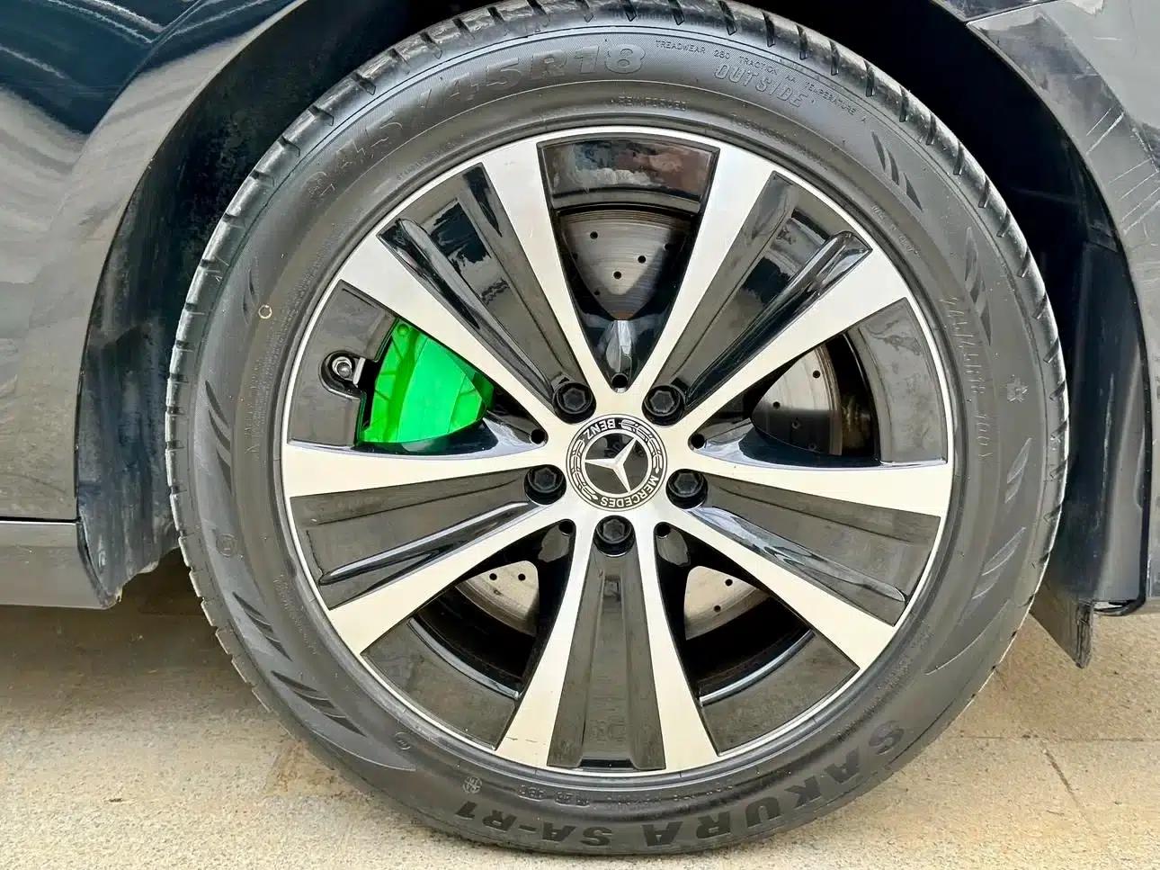 Mercedes-Benz E-Class PHEV 2021 E 350 e L Plug-in Hybrid Sedan — миниатюра 15