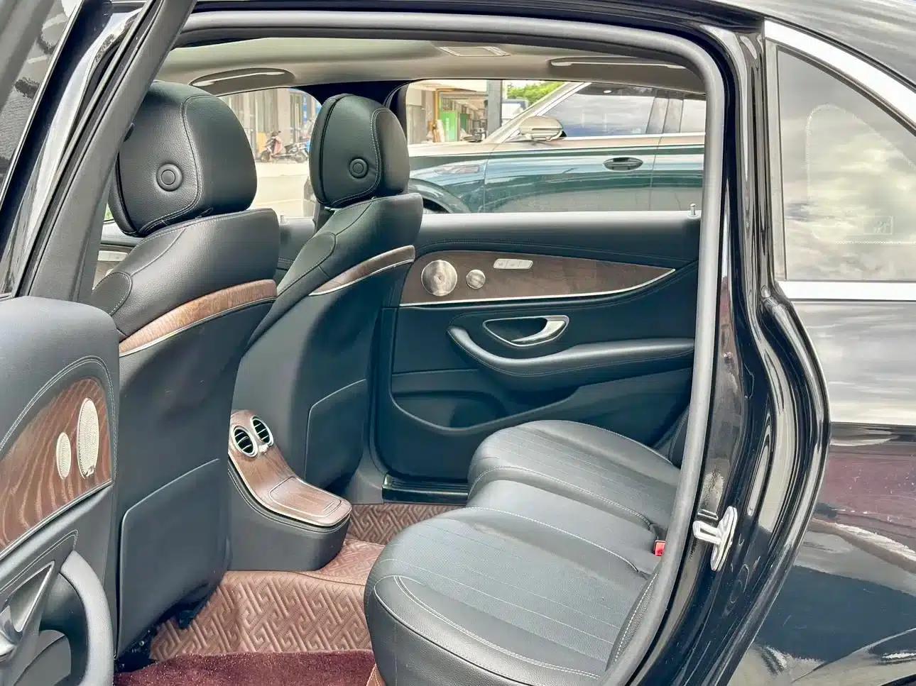 Mercedes-Benz E-Class PHEV 2021 E 350 e L Plug-in Hybrid Sedan — миниатюра 8