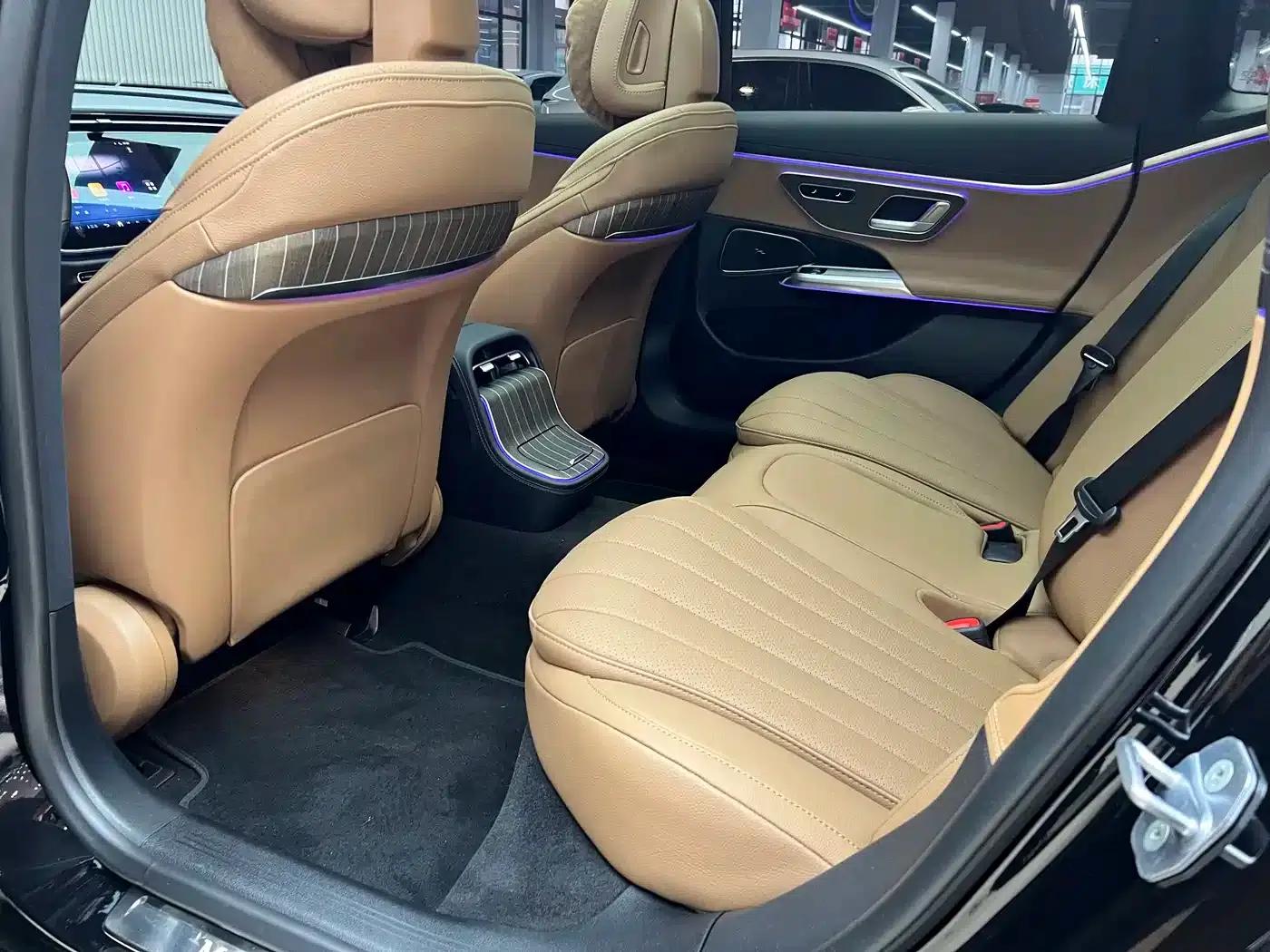 Mercedes-Benz E-Class PHEV 2024 E 350 e L Plug-in Hybrid Sedan — миниатюра 11