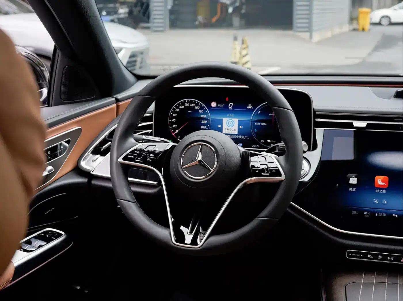 Mercedes-Benz E-Class PHEV 2024 E 350 e L Plug-in Hybrid Sedan — миниатюра 12