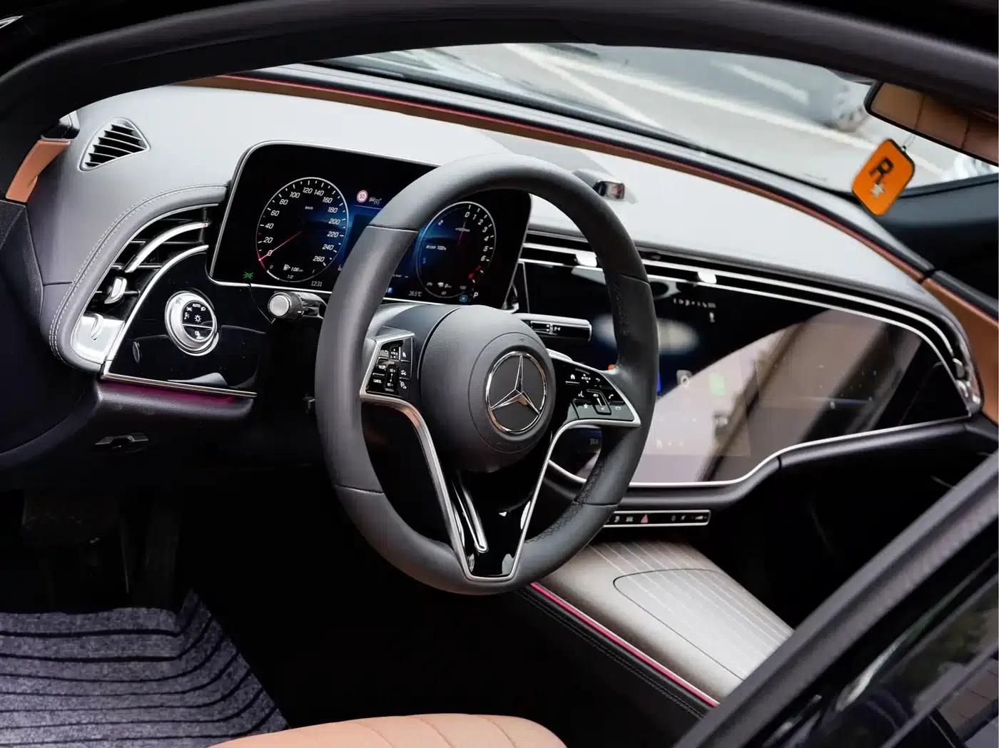 Mercedes-Benz E-Class PHEV 2024 E 350 e L Plug-in Hybrid Sedan — миниатюра 13