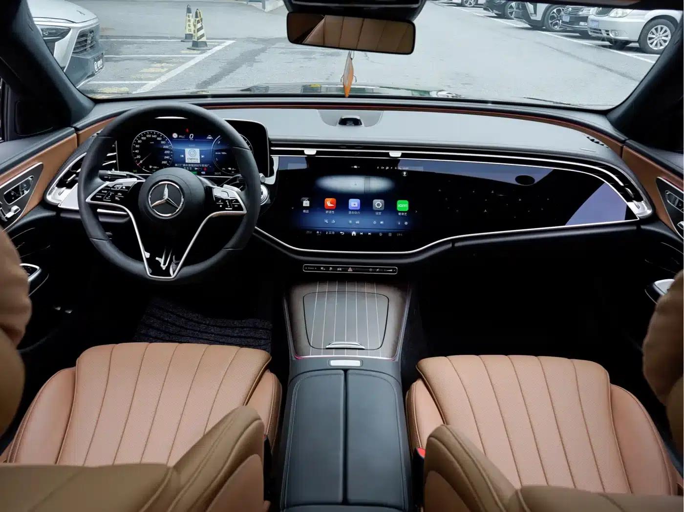 Mercedes-Benz E-Class PHEV 2024 E 350 e L Plug-in Hybrid Sedan — миниатюра 15