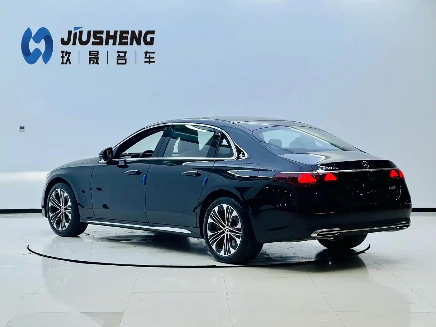 Mercedes-Benz E-Class PHEV 2024 E 350 e L Plug-in Hybrid Sedan — миниатюра 2
