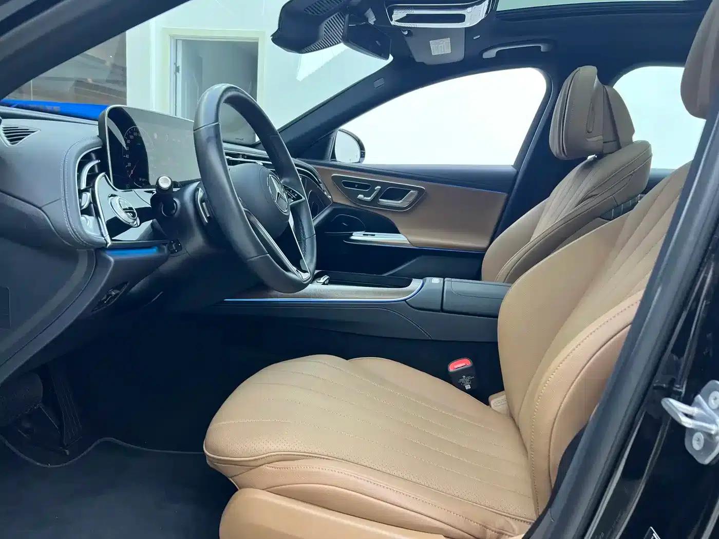 Mercedes-Benz E-Class PHEV 2024 E 350 e L Plug-in Hybrid Sedan — миниатюра 4