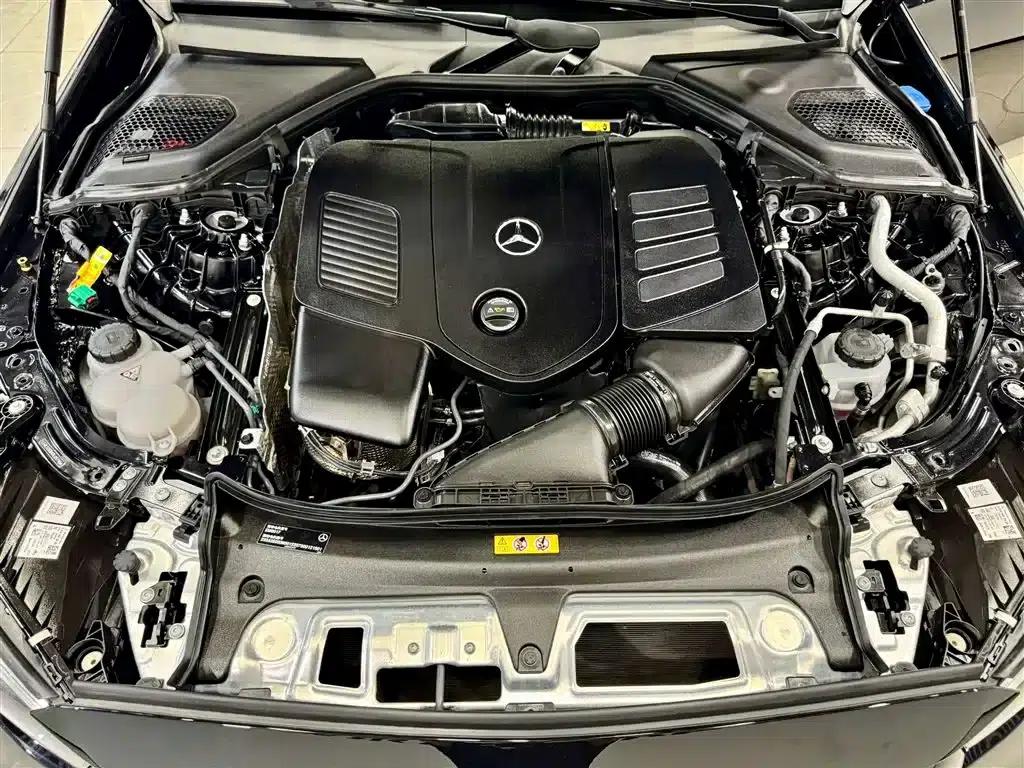 Mercedes-Benz E-Class PHEV 2024 E 350 e L Plug-in Hybrid Sedan — миниатюра 11