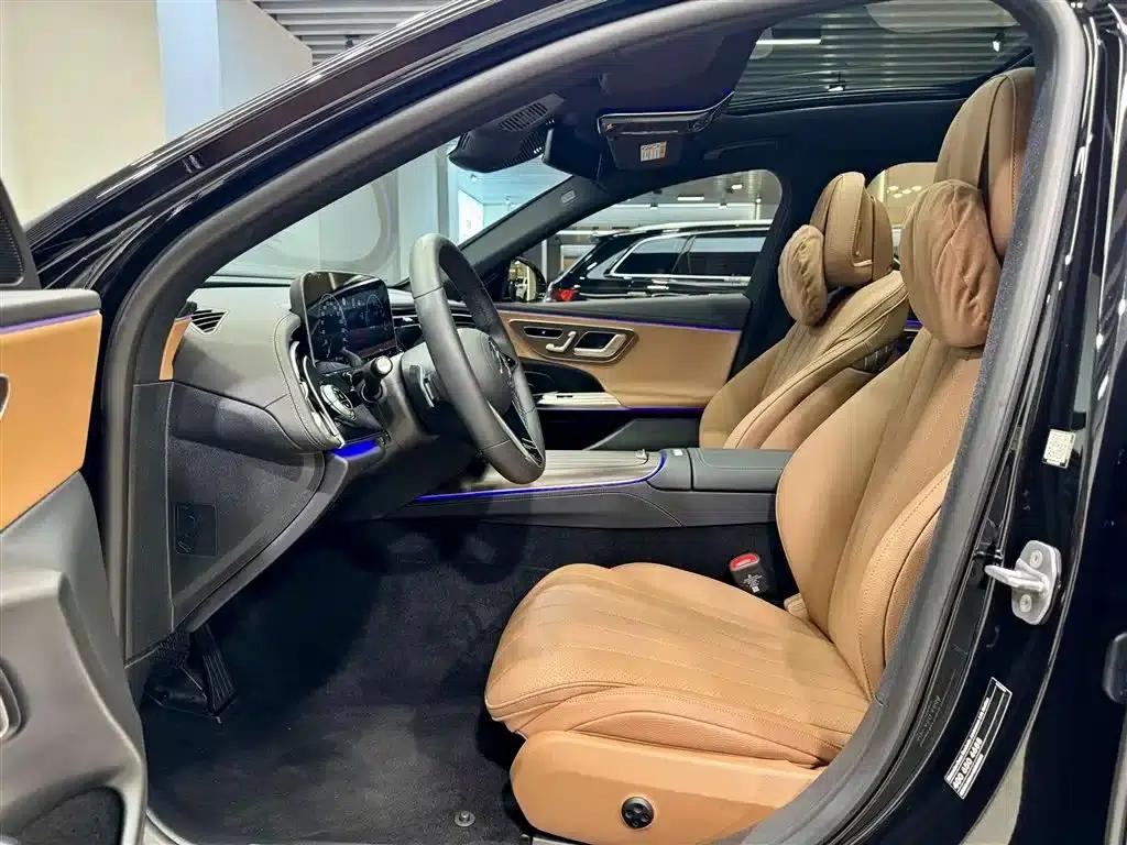 Mercedes-Benz E-Class PHEV 2024 E 350 e L Plug-in Hybrid Sedan — миниатюра 18