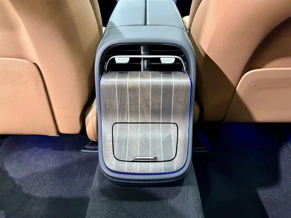Mercedes-Benz E-Class PHEV 2024 E 350 e L Plug-in Hybrid Sedan — миниатюра 21