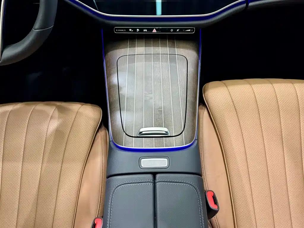 Mercedes-Benz E-Class PHEV 2024 E 350 e L Plug-in Hybrid Sedan — миниатюра 22
