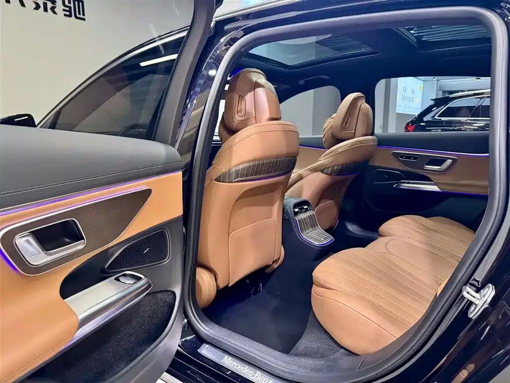 Mercedes-Benz E-Class PHEV 2024 E 350 e L Plug-in Hybrid Sedan — миниатюра 26