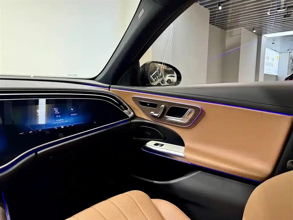 Mercedes-Benz E-Class PHEV 2024 E 350 e L Plug-in Hybrid Sedan — миниатюра 28