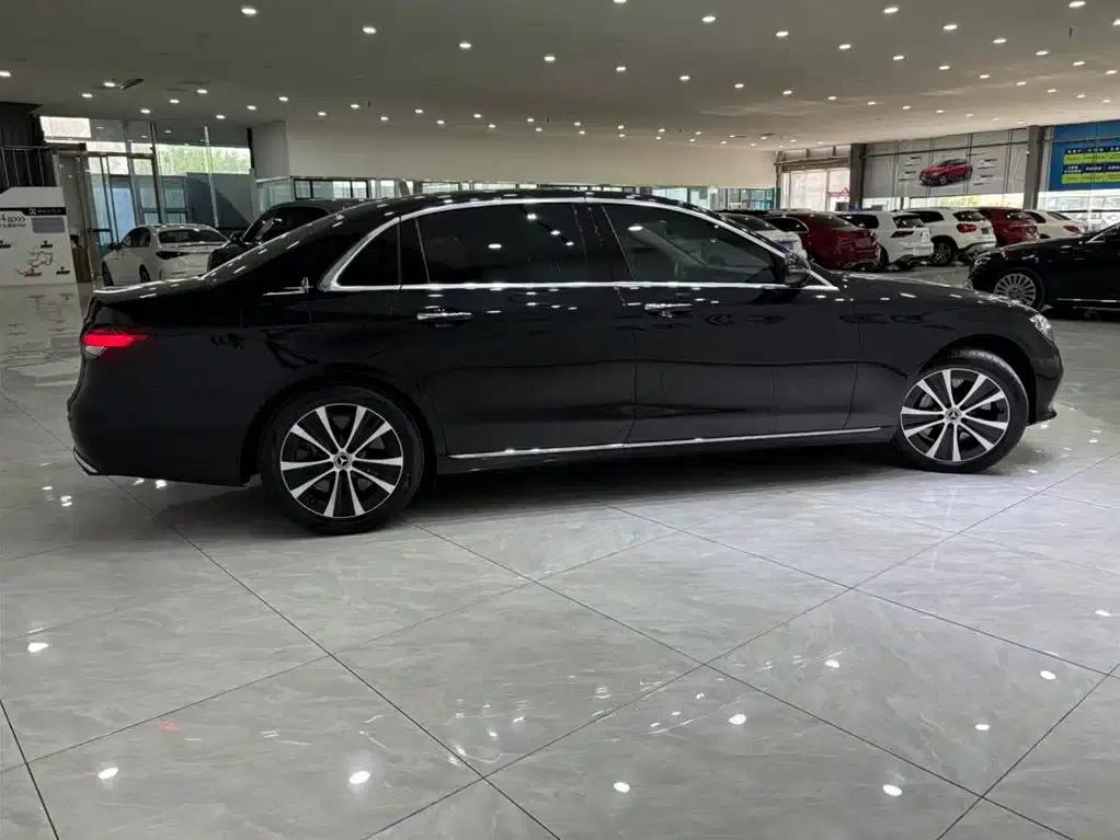Mercedes-Benz E-Class PHEV 2022 E 350 e L Plug-in Hybrid Sedan — миниатюра 2