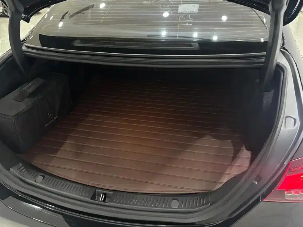 Mercedes-Benz E-Class PHEV 2022 E 350 e L Plug-in Hybrid Sedan — миниатюра 4