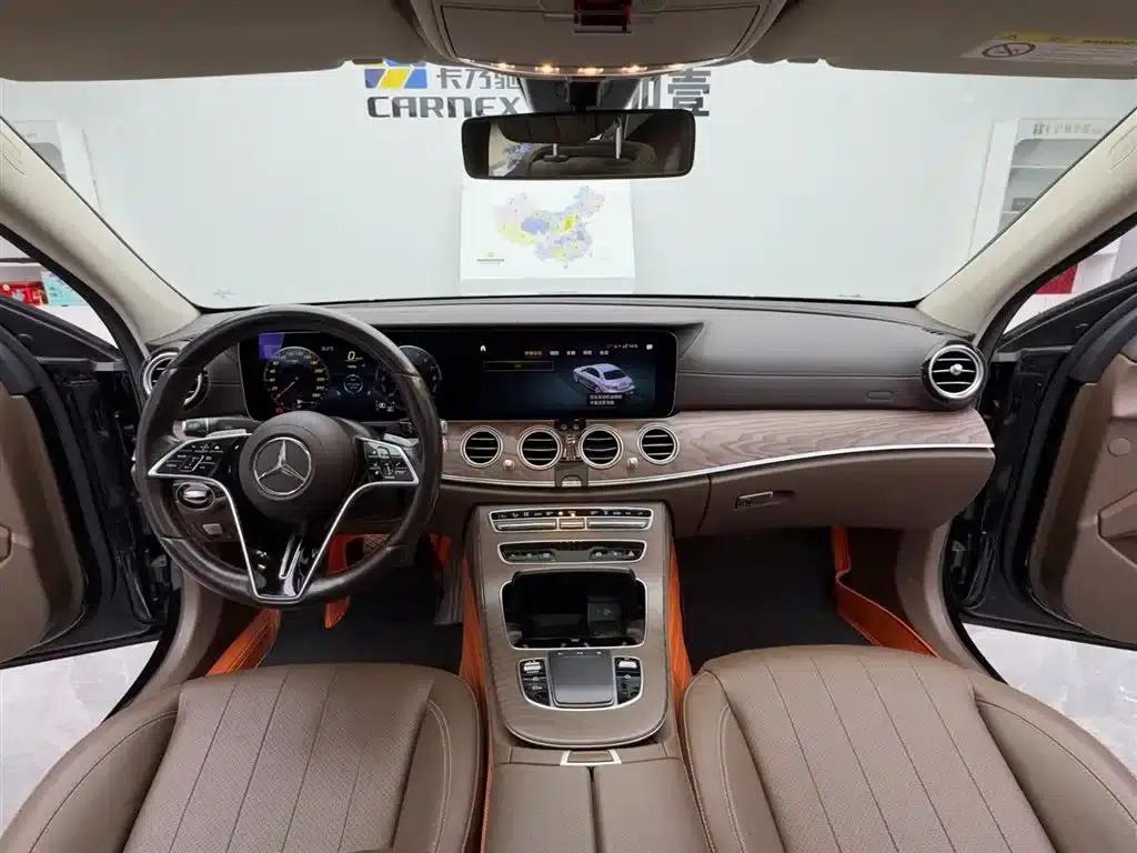 Mercedes-Benz E-Class PHEV 2022 E 350 e L Plug-in Hybrid Sedan — миниатюра 11