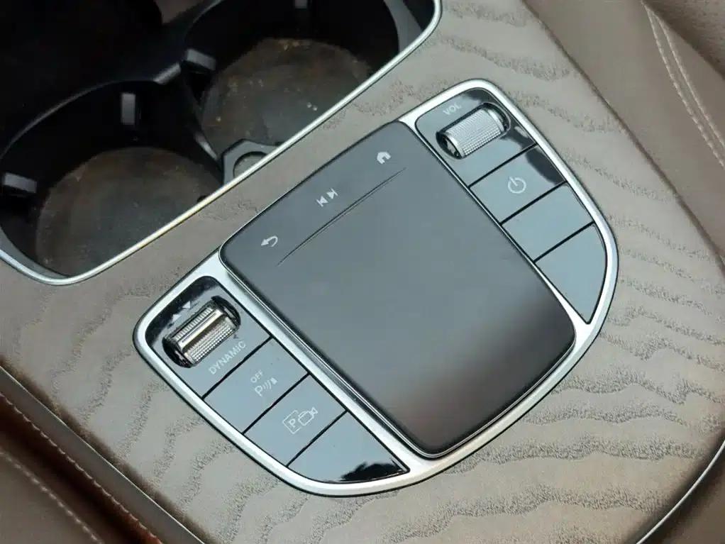 Mercedes-Benz E-Class PHEV 2022 E 350 e L Plug-in Hybrid Sedan — миниатюра 16