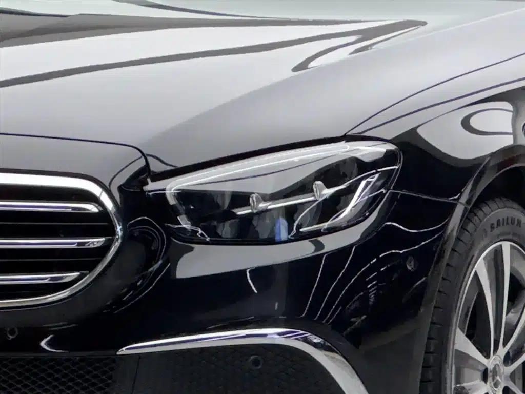 Mercedes-Benz E-Class PHEV 2022 E 350 e L Plug-in Hybrid Sedan — миниатюра 3