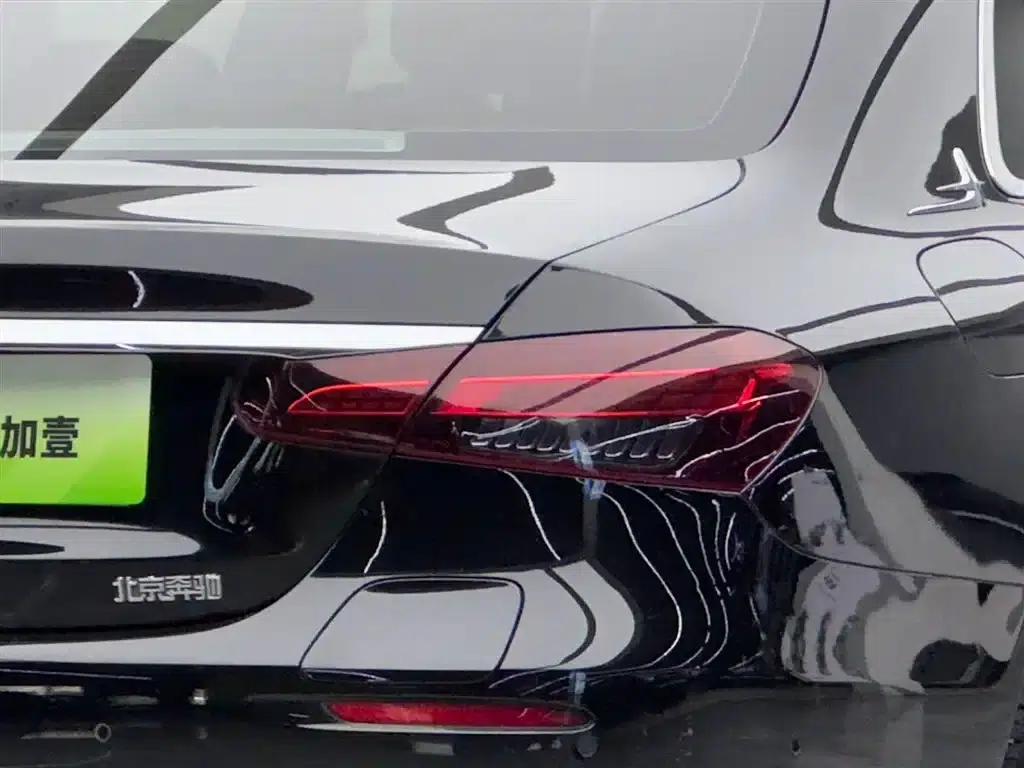 Mercedes-Benz E-Class PHEV 2022 E 350 e L Plug-in Hybrid Sedan — миниатюра 6