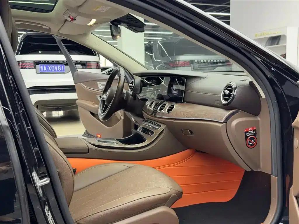 Mercedes-Benz E-Class PHEV 2022 E 350 e L Plug-in Hybrid Sedan — миниатюра 10