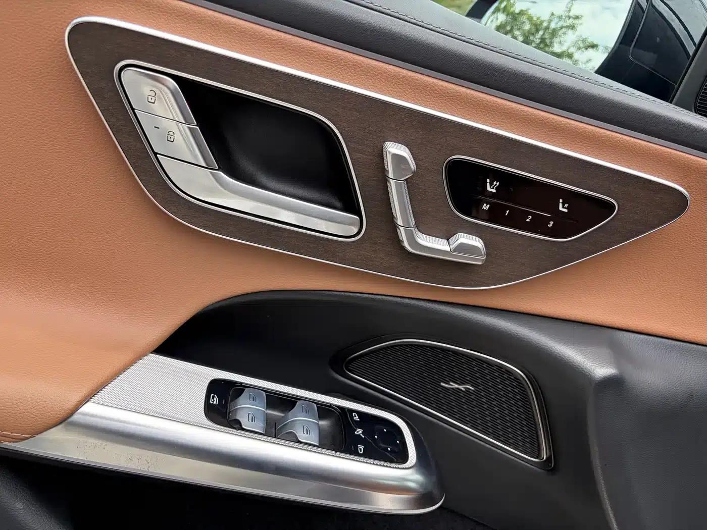 Mercedes-Benz E-Class PHEV 2024 E 350 e L Plug-in Hybrid Sedan — миниатюра 14