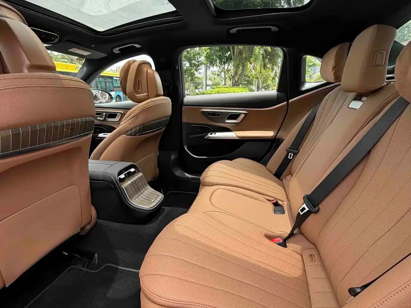 Mercedes-Benz E-Class PHEV 2024 E 350 e L Plug-in Hybrid Sedan — миниатюра 5
