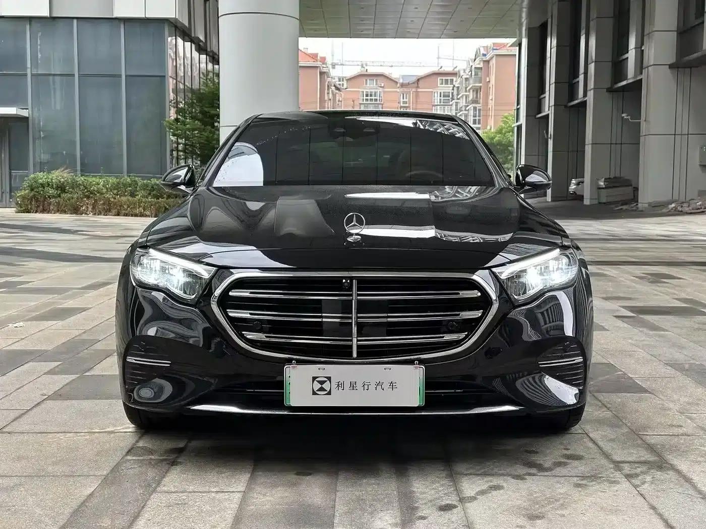 Mercedes-Benz E-Class PHEV 2024 E 350 e L Plug-in Hybrid Sedan — миниатюра 2