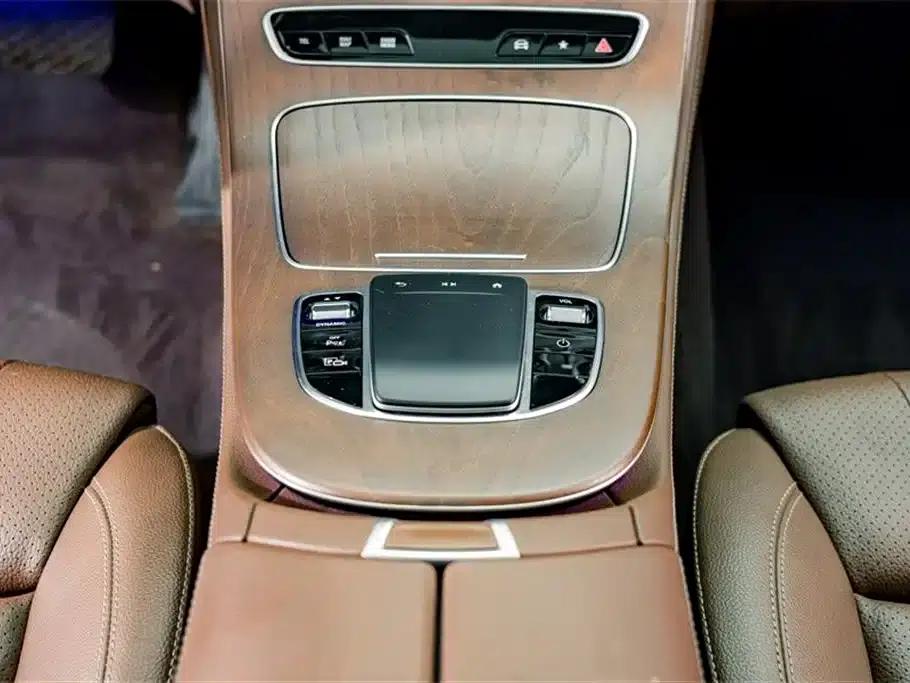 Mercedes-Benz E-Class PHEV 2022 Facelift E 350 e L Plug-in Hybrid Sedan — миниатюра 14