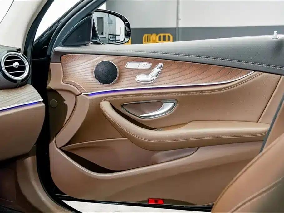 Mercedes-Benz E-Class PHEV 2022 Facelift E 350 e L Plug-in Hybrid Sedan — миниатюра 15