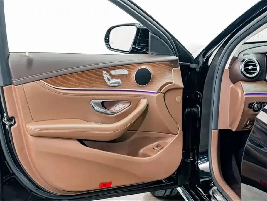 Mercedes-Benz E-Class PHEV 2022 Facelift E 350 e L Plug-in Hybrid Sedan — миниатюра 17