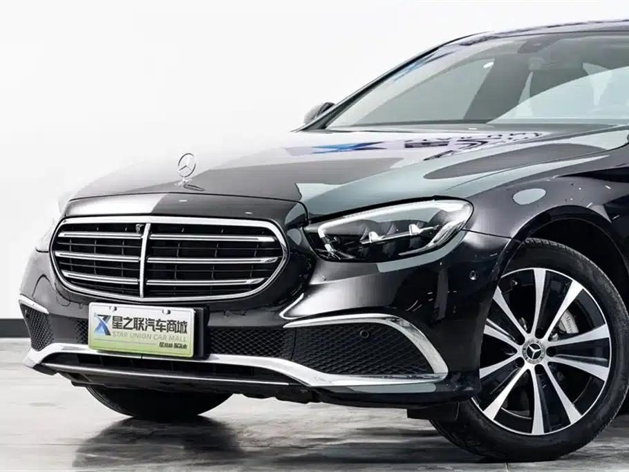 Mercedes-Benz E-Class PHEV 2022 Facelift E 350 e L Plug-in Hybrid Sedan — миниатюра 3