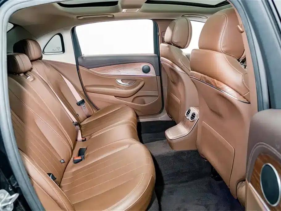 Mercedes-Benz E-Class PHEV 2022 Facelift E 350 e L Plug-in Hybrid Sedan — миниатюра 21