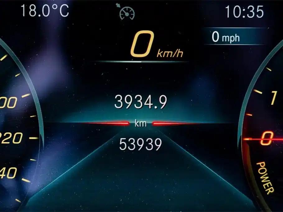 Mercedes-Benz E-Class PHEV 2022 Facelift E 350 e L Plug-in Hybrid Sedan — миниатюра 10