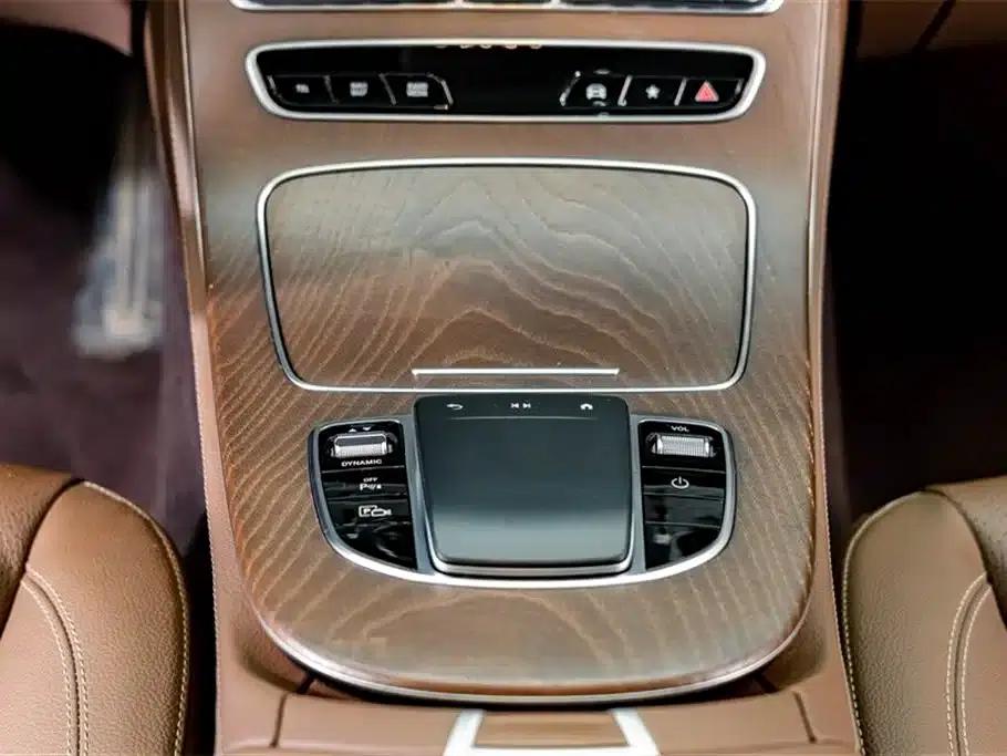 Mercedes-Benz E-Class PHEV 2022 E 350 e L Plug-in Hybrid Sedan — миниатюра 15