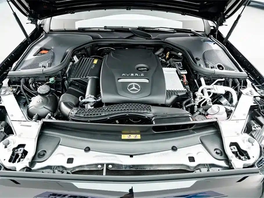 Mercedes-Benz E-Class PHEV 2022 E 350 e L Plug-in Hybrid Sedan — миниатюра 25
