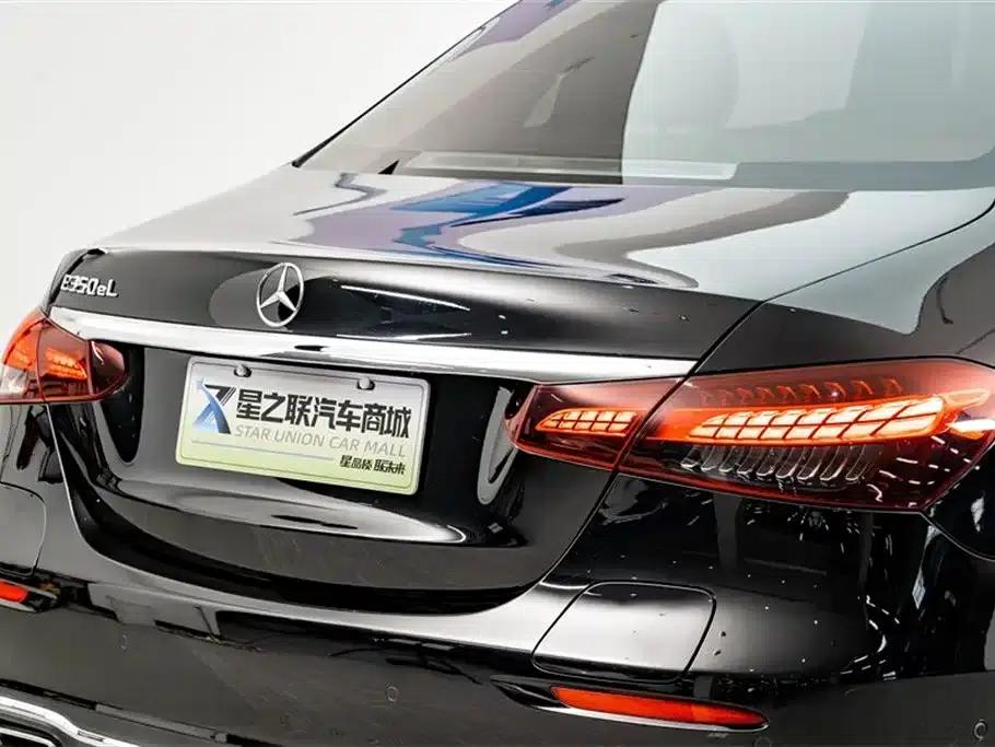 Mercedes-Benz E-Class PHEV 2022 E 350 e L Plug-in Hybrid Sedan — миниатюра 8