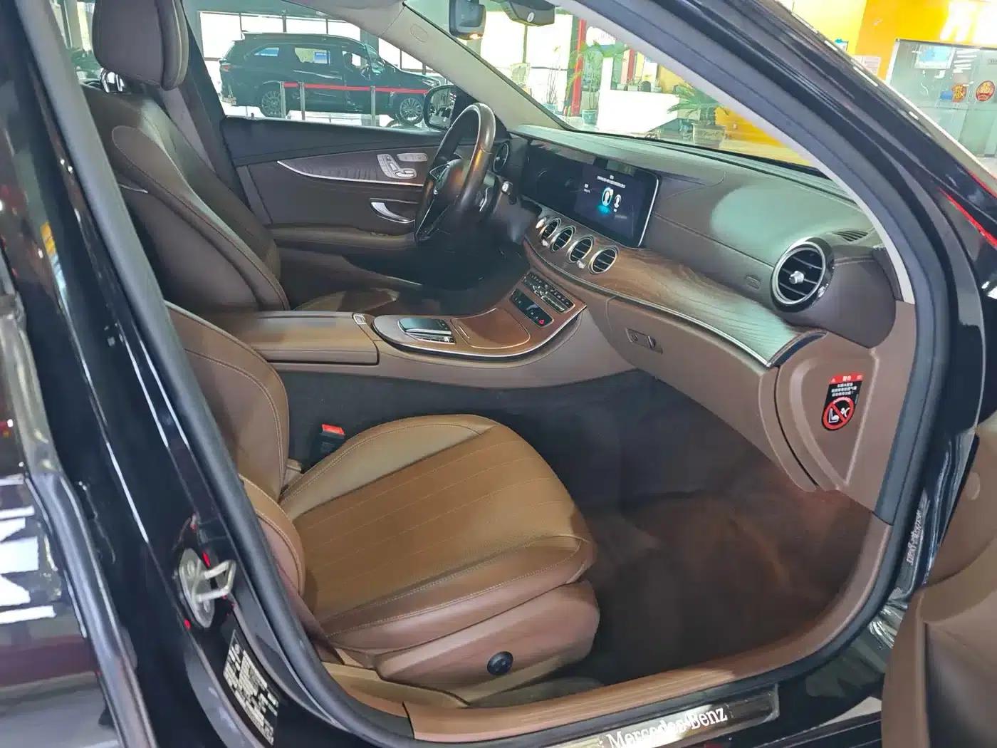 Mercedes-Benz E-Class PHEV 2022 Facelift E 350 e L Plug-in Hybrid Sedan — миниатюра 17