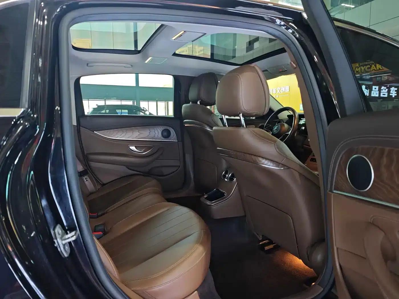 Mercedes-Benz E-Class PHEV 2022 Facelift E 350 e L Plug-in Hybrid Sedan — миниатюра 18