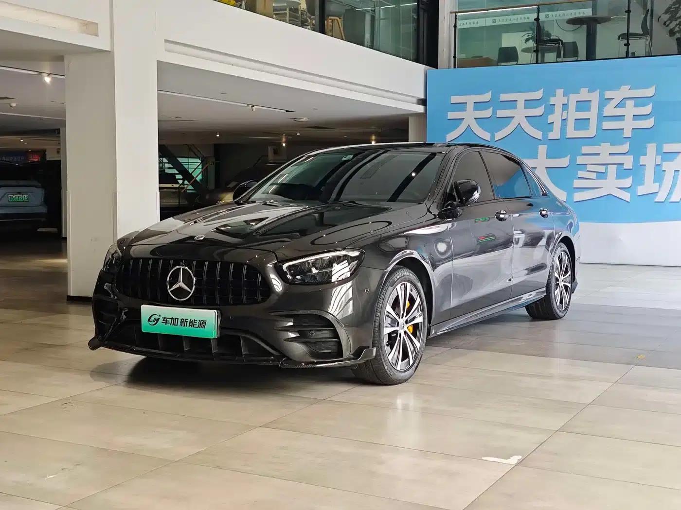 Mercedes-Benz E-Class PHEV 2022 Facelift E 350 e L Plug-in Hybrid Sports Sedan — миниатюра 1