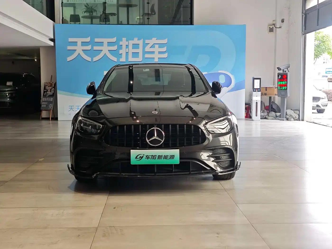 Mercedes-Benz E-Class PHEV 2022 Facelift E 350 e L Plug-in Hybrid Sports Sedan — миниатюра 2