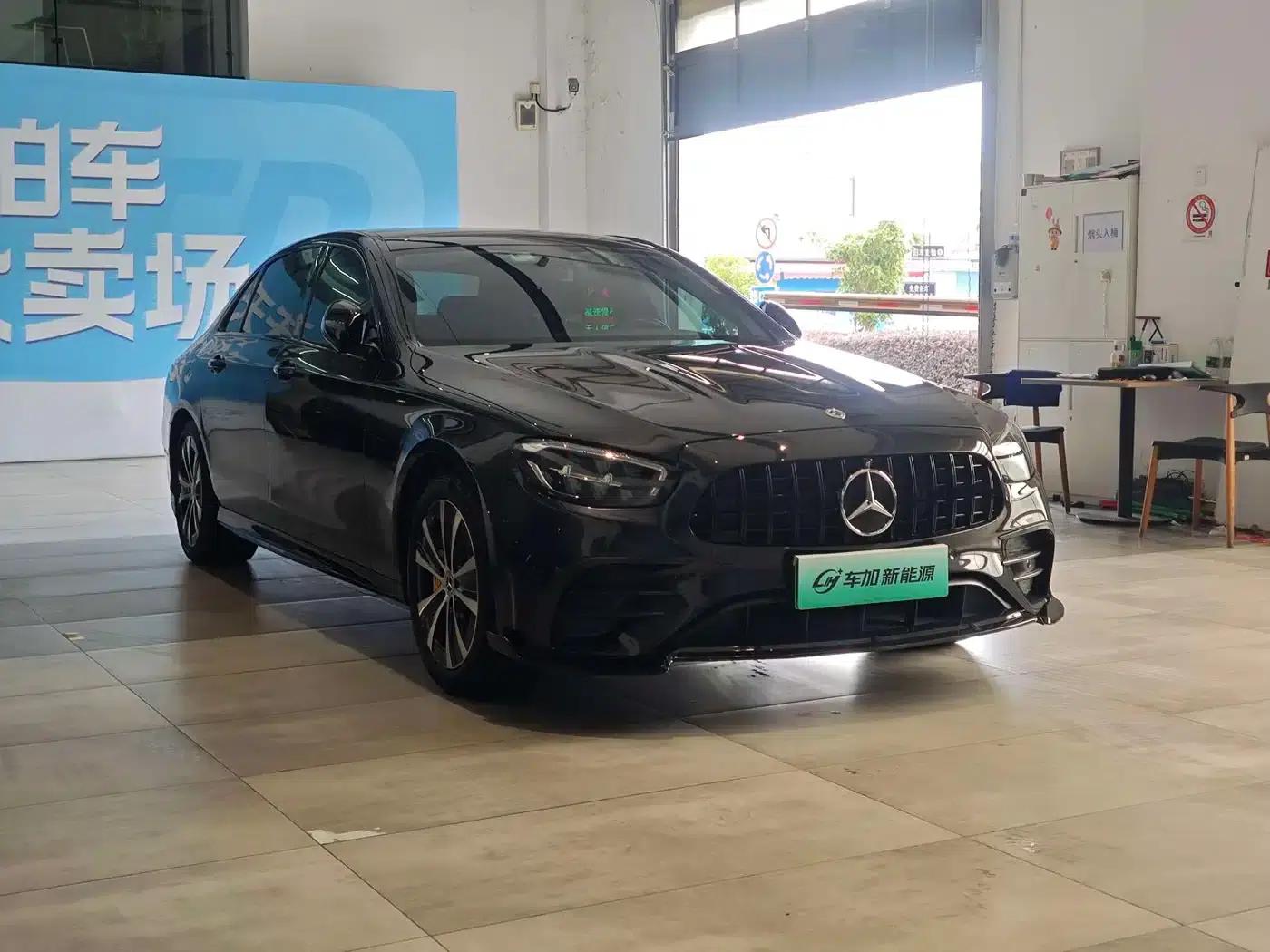 Mercedes-Benz E-Class PHEV 2022 Facelift E 350 e L Plug-in Hybrid Sports Sedan — миниатюра 3