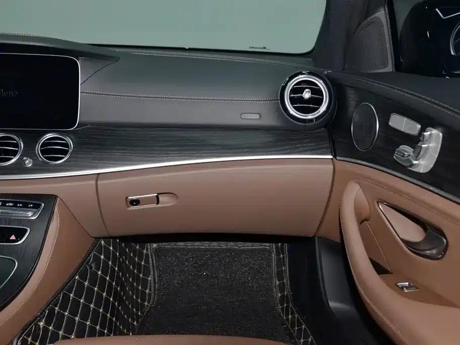Mercedes-Benz E-Class PHEV 2023 E 350 e L Plug-in Hybrid Sports Sedan — миниатюра 15